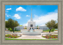 Load image into Gallery viewer, Denver Daytime Fountain
