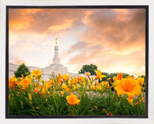Load image into Gallery viewer, Detroit Flowers
