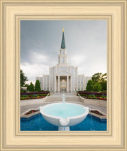 Load image into Gallery viewer, Houston Stormy Fountain
