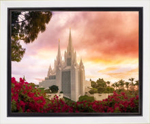 Load image into Gallery viewer, San Diego Flowers
