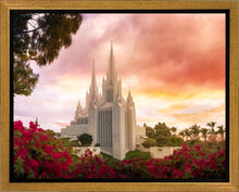 Load image into Gallery viewer, San Diego Flowers
