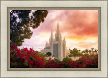 Load image into Gallery viewer, San Diego Flowers
