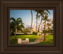 Load image into Gallery viewer, Kona Temple Grounds
