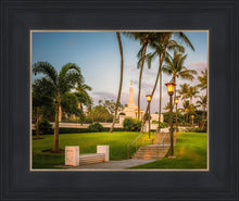 Load image into Gallery viewer, Kona Temple Grounds
