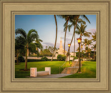 Load image into Gallery viewer, Kona Temple Grounds
