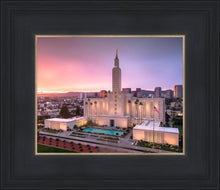 Load image into Gallery viewer, Los Angeles Weathering the Storm
