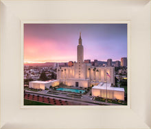 Load image into Gallery viewer, Los Angeles Weathering the Storm
