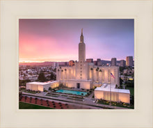 Load image into Gallery viewer, Los Angeles Weathering the Storm
