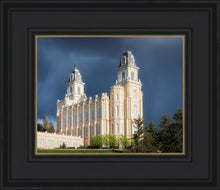 Load image into Gallery viewer, Manti - Stormy Skies
