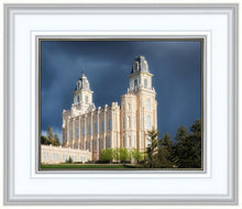 Load image into Gallery viewer, Manti - Stormy Skies
