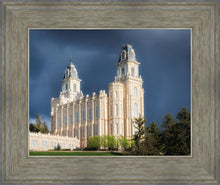 Load image into Gallery viewer, Manti - Stormy Skies

