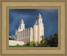 Load image into Gallery viewer, Manti - Stormy Skies
