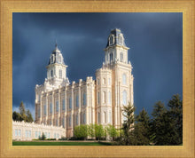 Load image into Gallery viewer, Manti - Stormy Skies
