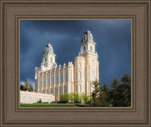 Load image into Gallery viewer, Manti - Stormy Skies
