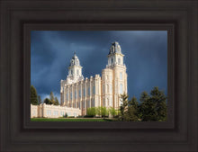 Load image into Gallery viewer, Manti - Stormy Skies
