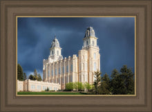 Load image into Gallery viewer, Manti - Stormy Skies
