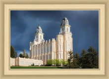 Load image into Gallery viewer, Manti - Stormy Skies
