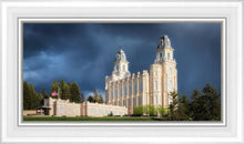 Load image into Gallery viewer, Manti - Stormy Skies
