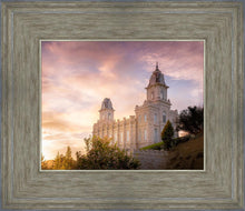 Load image into Gallery viewer, Manti Sunset Panorama
