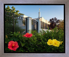 Load image into Gallery viewer, Memphis Flowers
