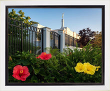 Load image into Gallery viewer, Memphis Flowers
