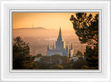 Load image into Gallery viewer, Golden Oakland

