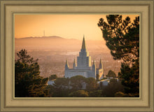 Load image into Gallery viewer, Golden Oakland
