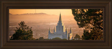 Load image into Gallery viewer, Golden Oakland
