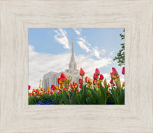 Load image into Gallery viewer, Ogden Flowers
