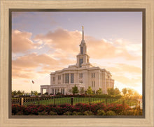 Load image into Gallery viewer, Golden Payson Panorama
