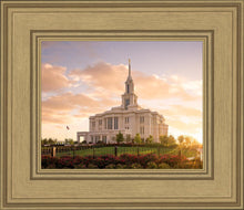 Load image into Gallery viewer, Golden Payson Panorama
