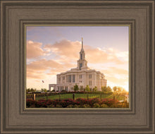 Load image into Gallery viewer, Golden Payson Panorama
