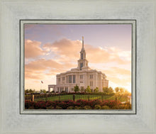 Load image into Gallery viewer, Golden Payson Panorama

