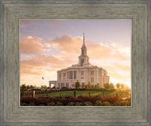 Load image into Gallery viewer, Golden Payson Panorama
