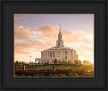Load image into Gallery viewer, Golden Payson Panorama
