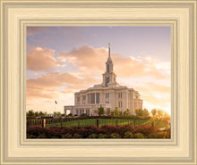 Load image into Gallery viewer, Golden Payson Panorama
