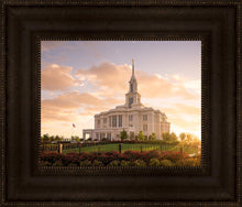 Load image into Gallery viewer, Golden Payson Panorama
