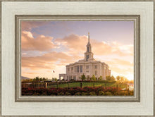Load image into Gallery viewer, Golden Payson Panorama
