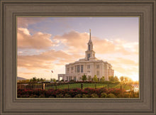 Load image into Gallery viewer, Golden Payson Panorama
