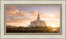 Load image into Gallery viewer, Golden Payson Panorama
