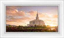 Load image into Gallery viewer, Golden Payson Panorama
