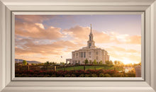 Load image into Gallery viewer, Golden Payson Panorama
