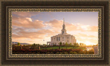 Load image into Gallery viewer, Golden Payson Panorama
