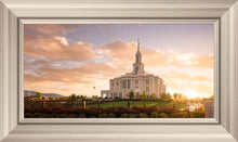 Load image into Gallery viewer, Golden Payson Panorama
