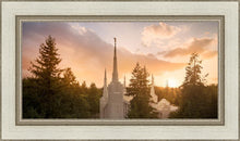 Load image into Gallery viewer, Portland High Glow
