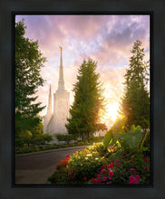 Load image into Gallery viewer, Portland Garden Circle
