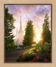 Load image into Gallery viewer, Portland Garden Circle
