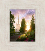 Load image into Gallery viewer, Portland Garden Circle
