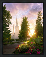 Load image into Gallery viewer, Portland Garden Circle
