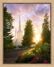 Load image into Gallery viewer, Portland Garden Circle
